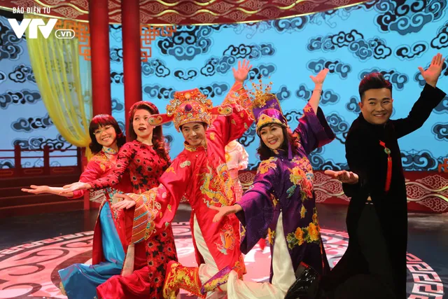 Táo quân 2018: Ngắm dàn Táo “bung lụa” trên thiên đình - Ảnh 7. Táo quân 2018: Ngắm dàn Táo “bung lụa” trên thiên đình - Ảnh 7.