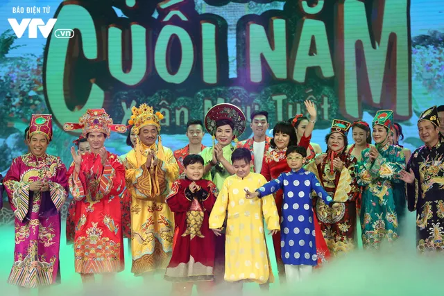 Táo quân 2018: Ngắm dàn Táo “bung lụa” trên thiên đình - Ảnh 2. Táo quân 2018: Ngắm dàn Táo “bung lụa” trên thiên đình - Ảnh 2.