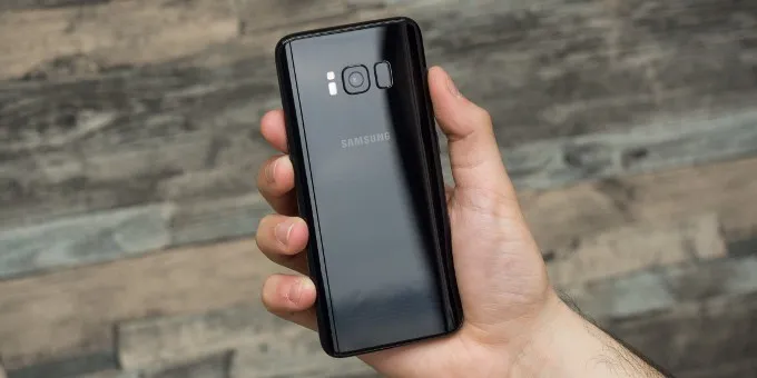 Những mẫu smartphone đáng đồng tiền bát gạo nhất đầu năm 2018 - Ảnh 3. Những mẫu smartphone đáng đồng tiền bát gạo nhất đầu năm 2018 - Ảnh 3.