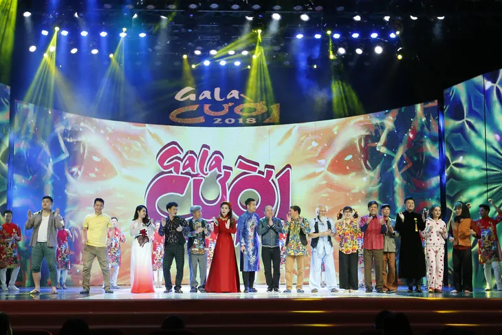 Gala Cười 2018: Món quà xuân ấm áp - Ảnh 1. Gala Cười 2018: Món quà xuân ấm áp - Ảnh 1.