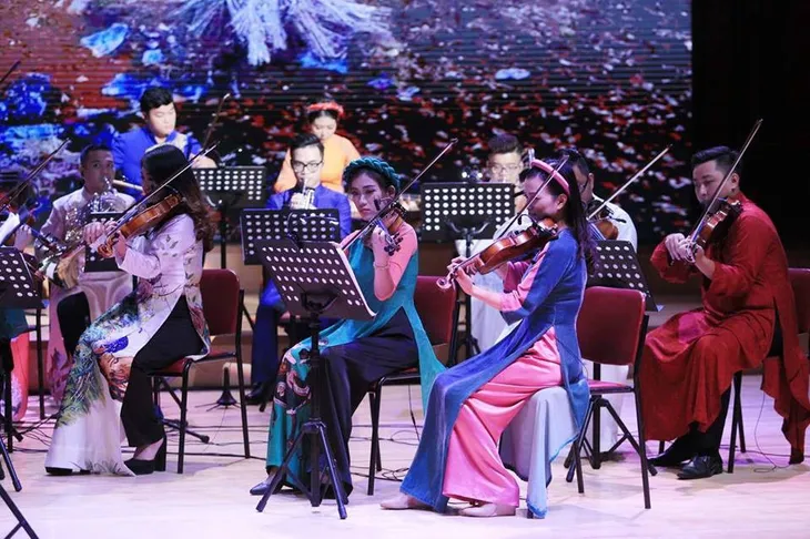 Chào năm mới cùng dàn nhạc Maius Philharmonic tại Bữa trưa vui vẻ - Ảnh 1. Chào năm mới cùng dàn nhạc Maius Philharmonic tại Bữa trưa vui vẻ - Ảnh 1.
