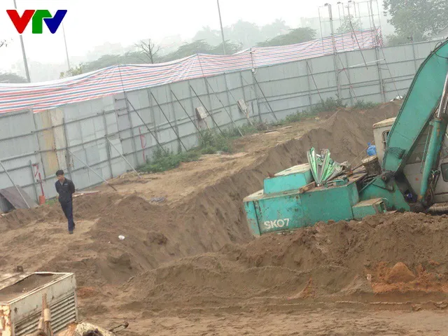 Hà Nội: Sập công trình đang xây dựng, ít nhất 3 người thiệt mạng - Ảnh 4. Hà Nội: Sập công trình đang xây dựng, ít nhất 3 người thiệt mạng - Ảnh 4.