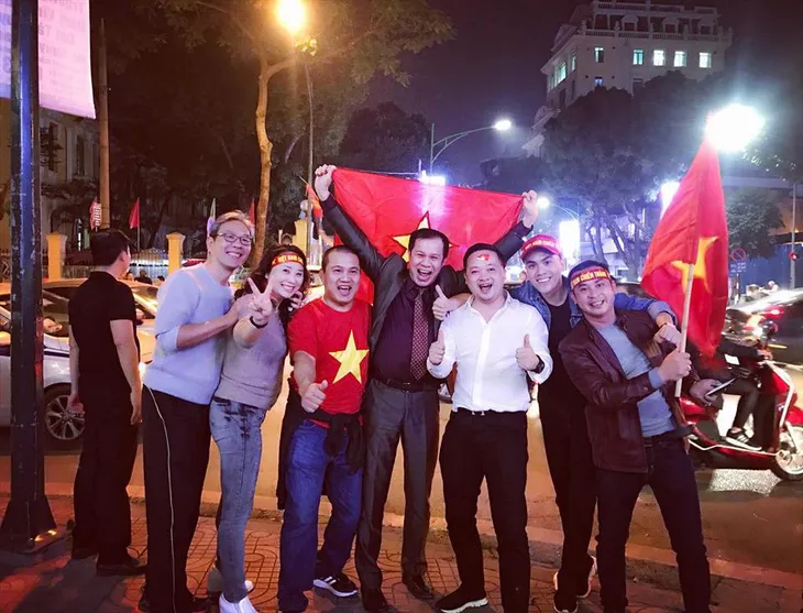 Dàn MC VTV nô nức khoe ảnh mừng U23 Việt Nam chiến thắng - Ảnh 2. Dàn MC VTV nô nức khoe ảnh mừng U23 Việt Nam chiến thắng - Ảnh 2.