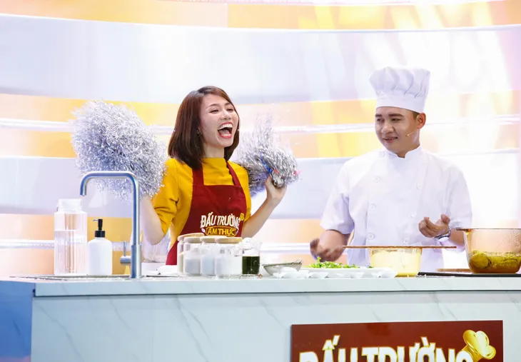 Đấu trường ẩm thực: Huy Nam giành chiến thắng trước Hải Yến - Ảnh 1. Đấu trường ẩm thực: Huy Nam giành chiến thắng trước Hải Yến - Ảnh 1.