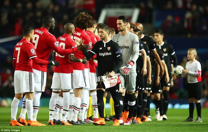 Toàn cảnh Man Utd gục ngã trước Sevilla - Ảnh 1. Toàn cảnh Man Utd gục ngã trước Sevilla - Ảnh 1.