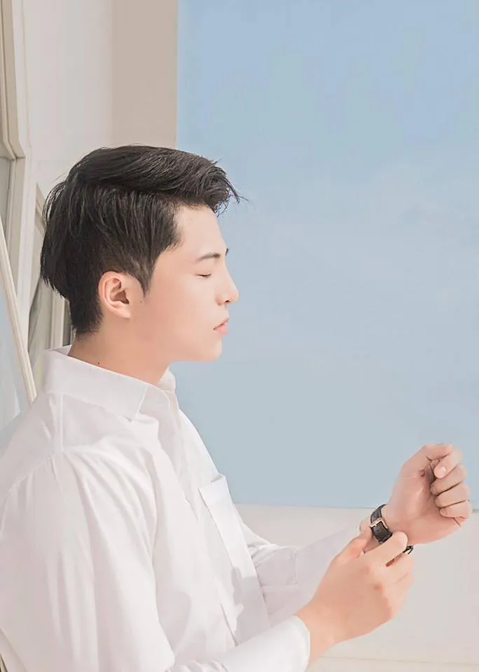 Harry Lu tung bộ ảnh mới khoe vẻ đẹp nam thần - Ảnh 4. Harry Lu tung bộ ảnh mới khoe vẻ đẹp nam thần - Ảnh 4.