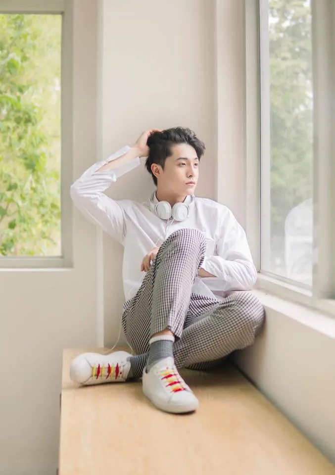 Harry Lu tung bộ ảnh mới khoe vẻ đẹp nam thần - Ảnh 6. Harry Lu tung bộ ảnh mới khoe vẻ đẹp nam thần - Ảnh 6.