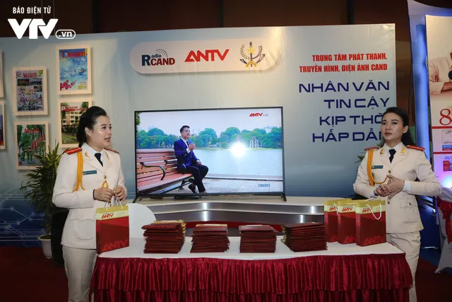 Toàn cảnh tưng bừng, rộn ràng Hội Báo toàn quốc 2018 - Ảnh 21. Toàn cảnh tưng bừng, rộn ràng Hội Báo toàn quốc 2018 - Ảnh 21.