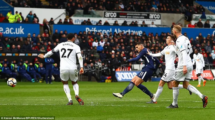 Eriksen lập cú đúp, Tottenham bẻ cánh thiên nga Swansea để vào bán kết FA Cup - Ảnh 3. Eriksen lập cú đúp, Tottenham bẻ cánh thiên nga Swansea để vào bán kết FA Cup - Ảnh 3.
