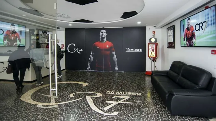 Khám phá Bảo tàng Cristiano Ronaldo tại Bồ Đào Nha - Ảnh 2. Khám phá Bảo tàng Cristiano Ronaldo tại Bồ Đào Nha - Ảnh 2.