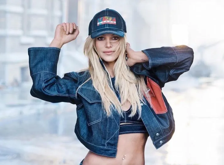 Britney Spears thon gọn bất ngờ - Ảnh 1. Britney Spears thon gọn bất ngờ - Ảnh 1.