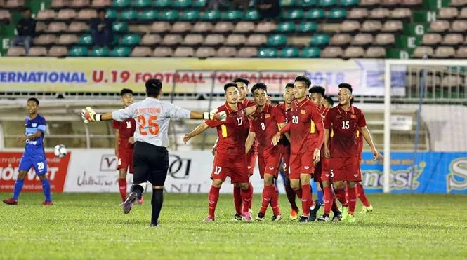 U19 quốc tế 2018: U19 tuyển chọn Việt Nam thắng tưng bừng, U19 HAGL thua tiếc nuối - Ảnh 4. U19 quốc tế 2018: U19 tuyển chọn Việt Nam thắng tưng bừng, U19 HAGL thua tiếc nuối - Ảnh 4.