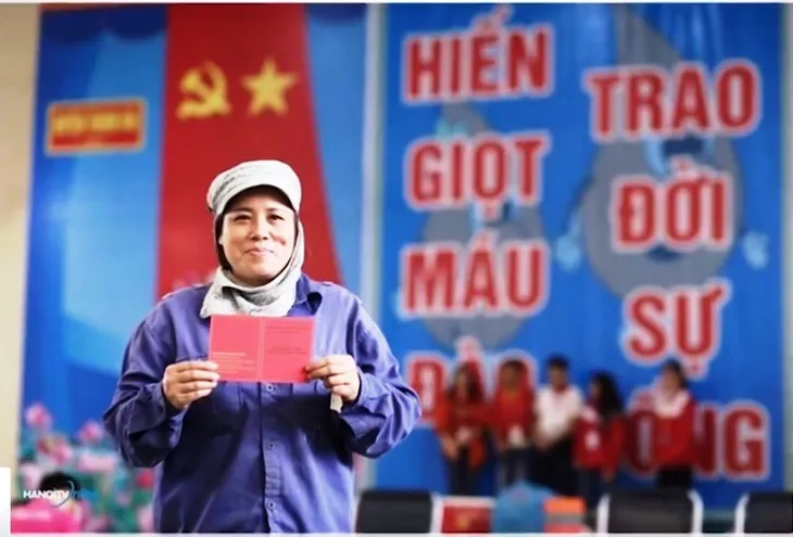 Cảm phục người phụ nữ hơn 30 lần hiến máu - Ảnh 1. Cảm phục người phụ nữ hơn 30 lần hiến máu - Ảnh 1.
