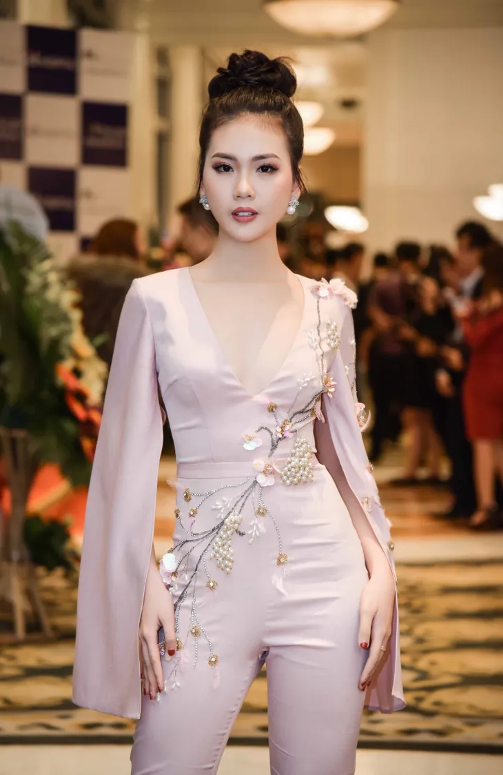 Điểm mặt những người đẹp sáng giá của Bán kết Hoa hậu Biển Việt Nam toàn cầu 2018 - Ảnh 1. Điểm mặt những người đẹp sáng giá của Bán kết Hoa hậu Biển Việt Nam toàn cầu 2018 - Ảnh 1.