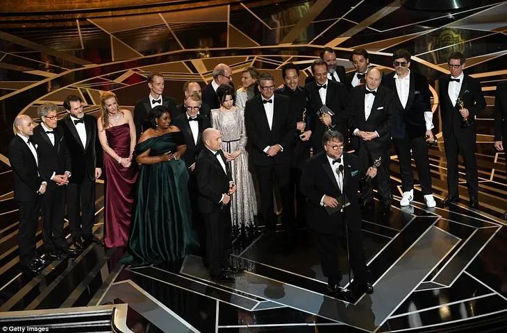 Oscar 2018: The Shape of Water thắng giải Phim xuất sắc - Ảnh 1. Oscar 2018: The Shape of Water thắng giải Phim xuất sắc - Ảnh 1.