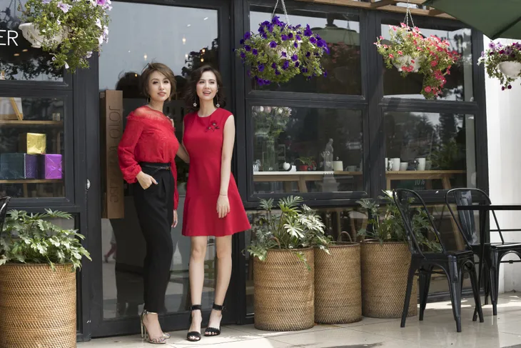 Sao phim Ngược chiều nước mắt xinh đẹp dạo phố cùng MC Thanh Vân Hugo - Ảnh 5. Sao phim Ngược chiều nước mắt xinh đẹp dạo phố cùng MC Thanh Vân Hugo - Ảnh 5.