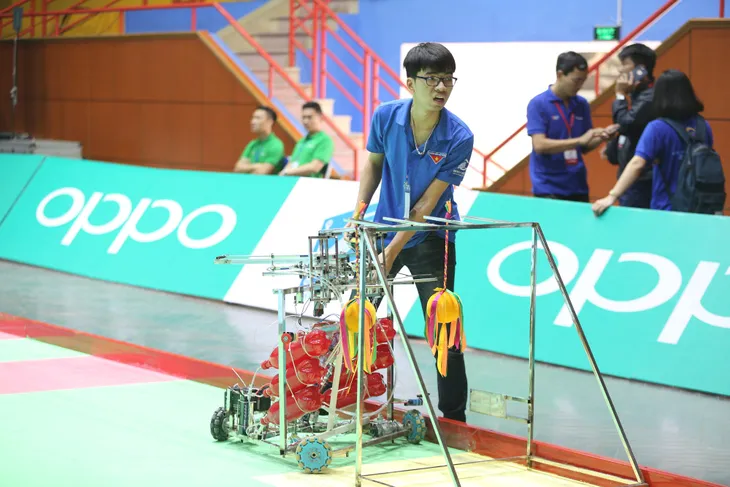 Robocon Việt Nam 2018: Một số đội tuyển gây ấn tượng ngay từ buổi thử sân - Ảnh 4. Robocon Việt Nam 2018: Một số đội tuyển gây ấn tượng ngay từ buổi thử sân - Ảnh 4.