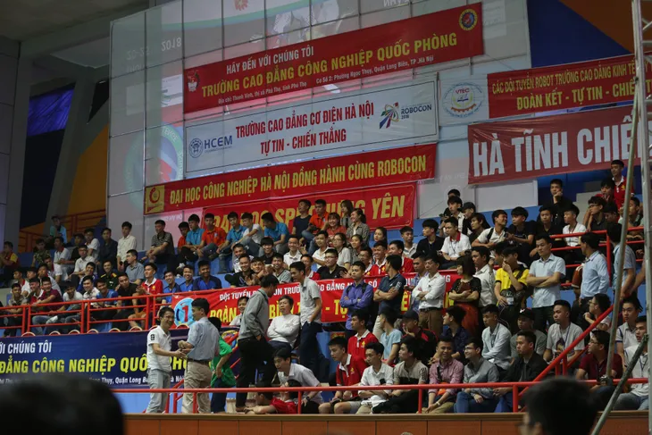 Robocon Việt Nam 2018: Một số đội tuyển gây ấn tượng ngay từ buổi thử sân - Ảnh 12. Robocon Việt Nam 2018: Một số đội tuyển gây ấn tượng ngay từ buổi thử sân - Ảnh 12.