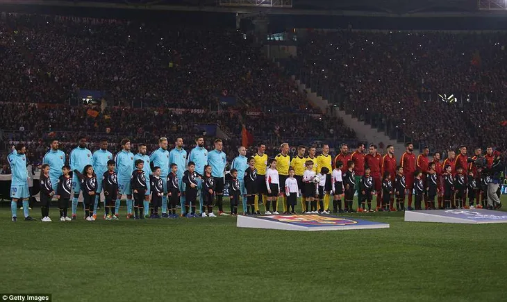 ẢNH: AS Roma ngược dòng không tưởng, loại Barcelona khỏi Champions League - Ảnh 1. ẢNH: AS Roma ngược dòng không tưởng, loại Barcelona khỏi Champions League - Ảnh 1.