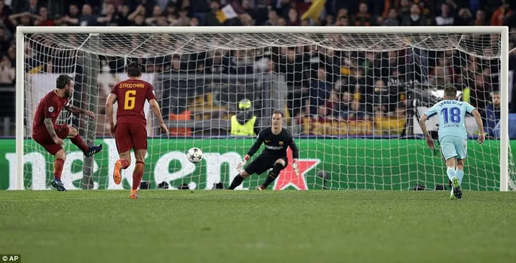 ẢNH: AS Roma ngược dòng không tưởng, loại Barcelona khỏi Champions League - Ảnh 7. ẢNH: AS Roma ngược dòng không tưởng, loại Barcelona khỏi Champions League - Ảnh 7.
