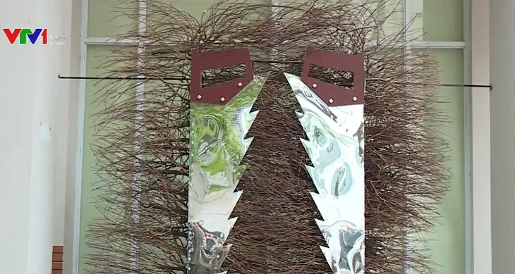 Độc đáo tác phẩm nghệ thuật từ... rác - Ảnh 3. Độc đáo tác phẩm nghệ thuật từ... rác - Ảnh 3.