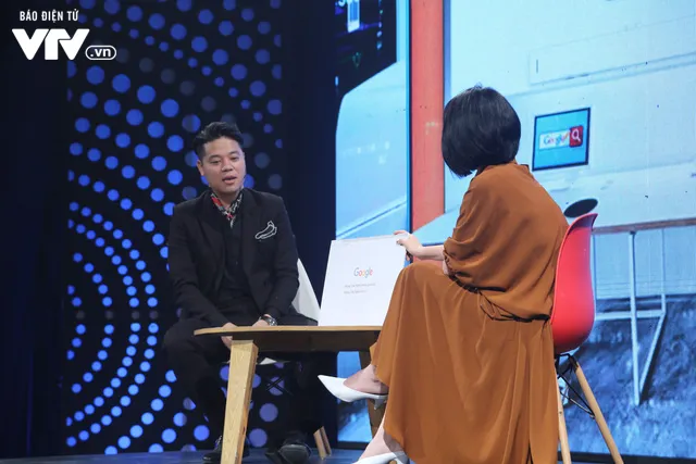 Dương Trần Nghĩa bảnh bao bên hai người đẹp VTV - Ảnh 1. Dương Trần Nghĩa bảnh bao bên hai người đẹp VTV - Ảnh 1.