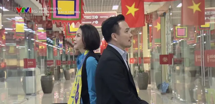 Tình khúc Bạch Dương - Tập 20: Quên hết gia đình, Hùng và Quyên tình tang bên nhau không muốn rời - Ảnh 9. Tình khúc Bạch Dương - Tập 20: Quên hết gia đình, Hùng và Quyên tình tang bên nhau không muốn rời - Ảnh 9.