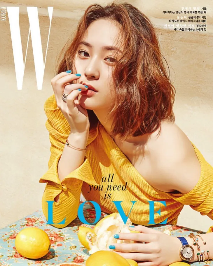 Chị em Jessica - Krystal khoe sắc trên W - Ảnh 2. Chị em Jessica - Krystal khoe sắc trên W - Ảnh 2.
