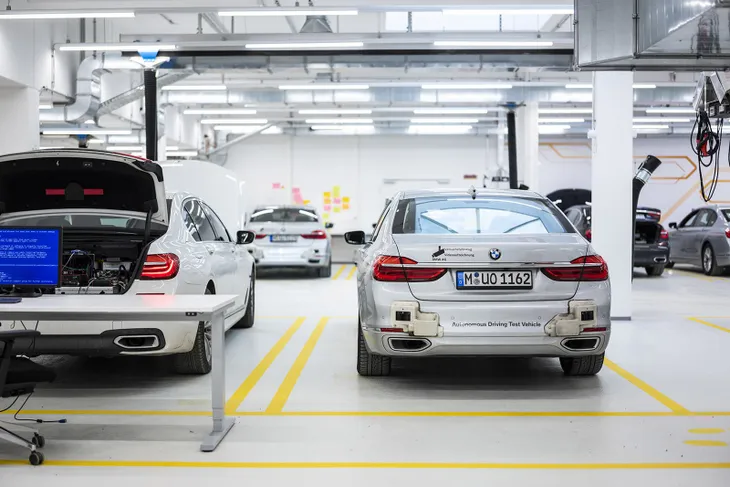 BMW mở trung tâm nghiên cứu xe tự lái tại Đức - Ảnh 1. BMW mở trung tâm nghiên cứu xe tự lái tại Đức - Ảnh 1.