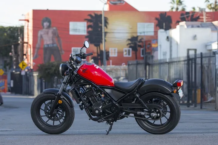Honda Rebel 300:Ngã lòng ngay từ cái nhìn đầu tiên - Ảnh 1. Honda Rebel 300:Ngã lòng ngay từ cái nhìn đầu tiên - Ảnh 1.