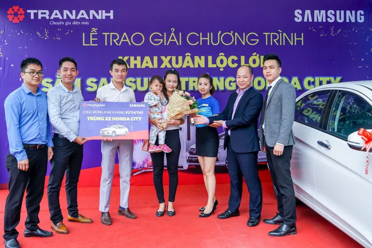 Trần Anh công bố chủ nhân chiếc xe hơi trị giá 600 triệu đồng - Ảnh 1. Trần Anh công bố chủ nhân chiếc xe hơi trị giá 600 triệu đồng - Ảnh 1.