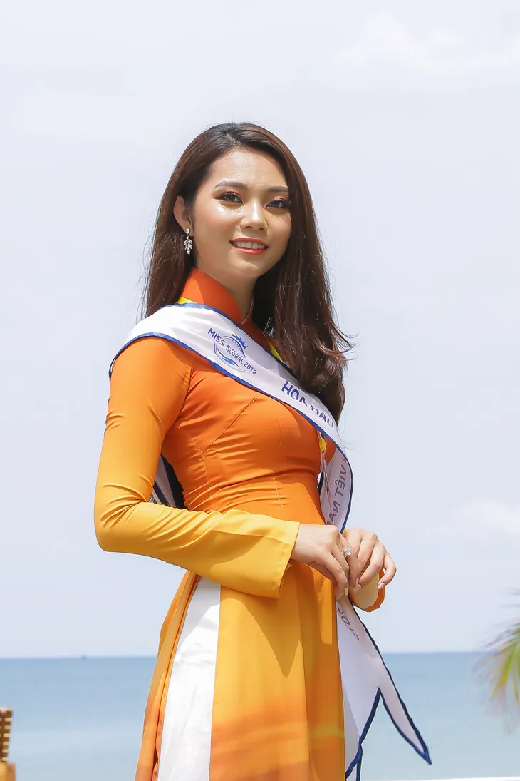 Vẻ đẹp của thí sinh Hoa hậu Biển Việt Nam toàn cầu 2018 bừng sáng ở những nơi họ đặt chân đến - Ảnh 11. Vẻ đẹp của thí sinh Hoa hậu Biển Việt Nam toàn cầu 2018 bừng sáng ở những nơi họ đặt chân đến - Ảnh 11.