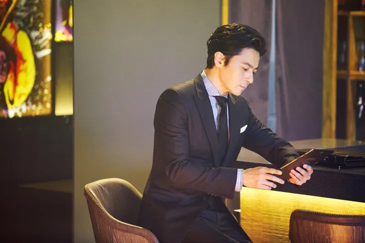 Jang Dong Gun: Vì sao 6 năm mới chịu đóng lại phim truyền hình? - Ảnh 1. Jang Dong Gun: Vì sao 6 năm mới chịu đóng lại phim truyền hình? - Ảnh 1.