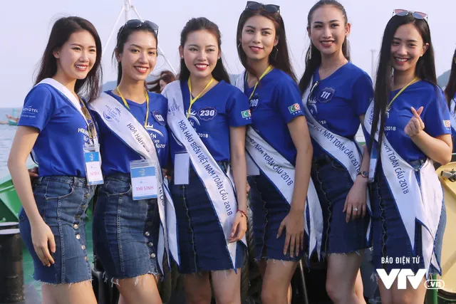 Vẻ đẹp của thí sinh Hoa hậu Biển Việt Nam toàn cầu 2018 bừng sáng ở những nơi họ đặt chân đến - Ảnh 2. Vẻ đẹp của thí sinh Hoa hậu Biển Việt Nam toàn cầu 2018 bừng sáng ở những nơi họ đặt chân đến - Ảnh 2.