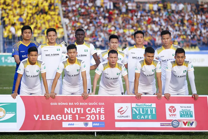 ẢNH: FLC Thanh Hóa giành trọn 3 điểm trước SLNA - Ảnh 3. ẢNH: FLC Thanh Hóa giành trọn 3 điểm trước SLNA - Ảnh 3.