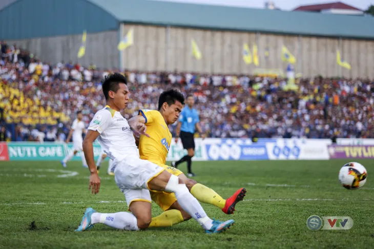 ẢNH: FLC Thanh Hóa giành trọn 3 điểm trước SLNA - Ảnh 9. ẢNH: FLC Thanh Hóa giành trọn 3 điểm trước SLNA - Ảnh 9.