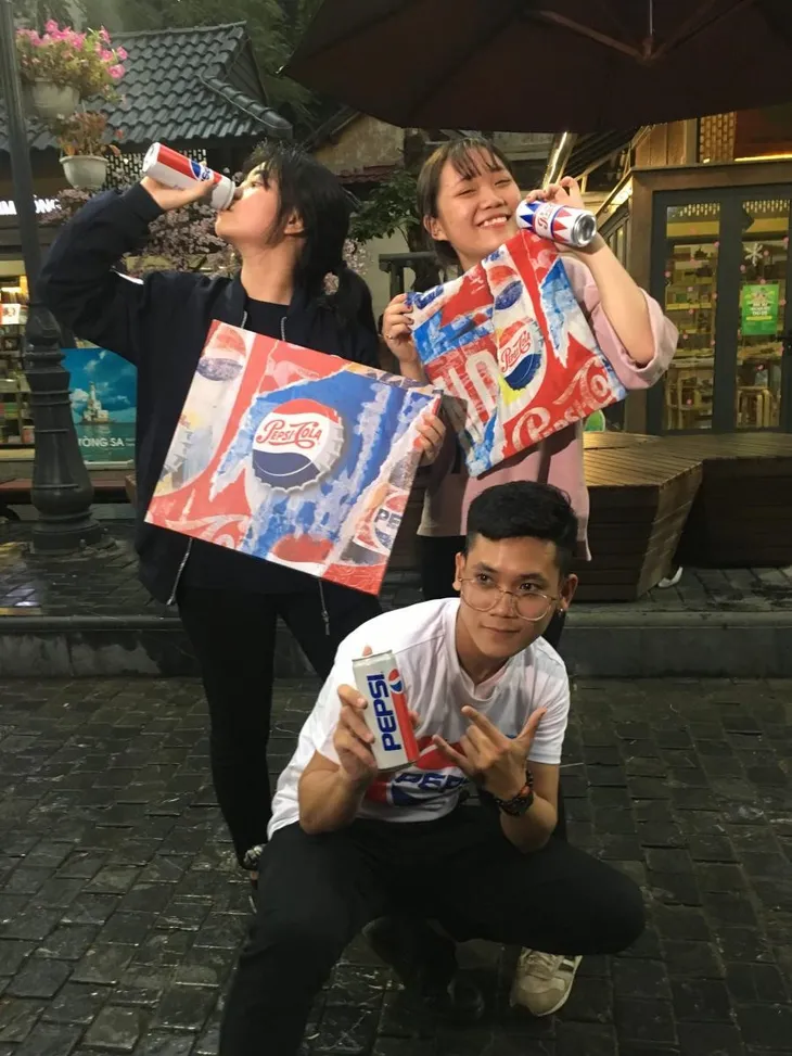 “Lật tung” cả Hà Nội vì hộp quà chất Pepsi - Ảnh 5. “Lật tung” cả Hà Nội vì hộp quà chất Pepsi - Ảnh 5.