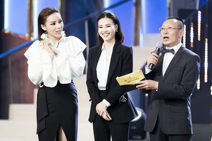Kỳ Duyên lần đầu khoe vòng 1 dao kéo tại Quý ông đại chiến - Ảnh 6. Kỳ Duyên lần đầu khoe vòng 1 dao kéo tại Quý ông đại chiến - Ảnh 6.