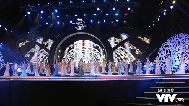 Top 40 Hoa hậu Biển Việt Nam toàn cầu 2018 rạng rỡ trong buổi tổng duyệt trước đêm chung kết - Ảnh 13. Top 40 Hoa hậu Biển Việt Nam toàn cầu 2018 rạng rỡ trong buổi tổng duyệt trước đêm chung kết - Ảnh 13.