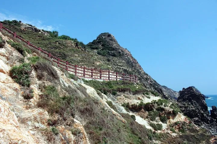 Eo Gió - nơi ngắm bình minh đẹp nhất Việt Nam - Ảnh 4. Eo Gió - nơi ngắm bình minh đẹp nhất Việt Nam - Ảnh 4.