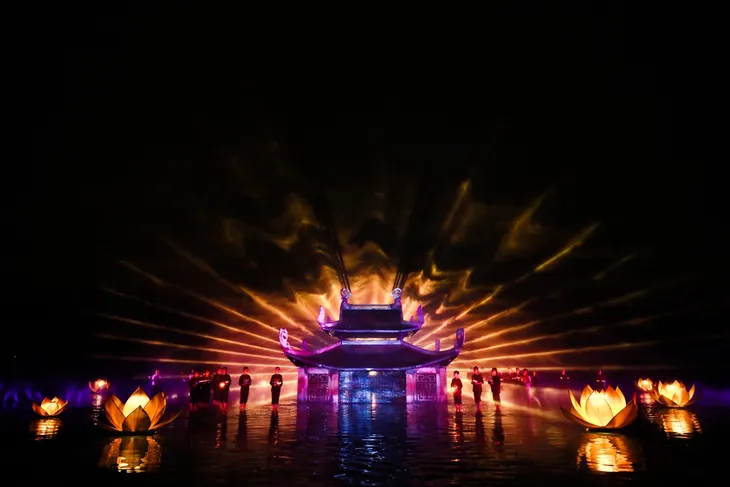 Sân khấu Tinh hoa Bắc bộ - The Quintessence of Tonkin: Gạn đục khơi trong để du khách hiểu và yêu văn hóa Việt - Ảnh 3. Sân khấu Tinh hoa Bắc bộ - The Quintessence of Tonkin: Gạn đục khơi trong để du khách hiểu và yêu văn hóa Việt - Ảnh 3.