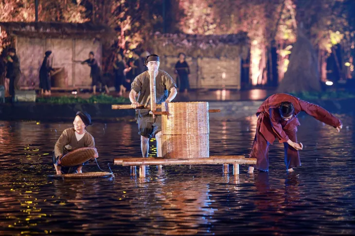 Sân khấu Tinh hoa Bắc bộ - The Quintessence of Tonkin: Gạn đục khơi trong để du khách hiểu và yêu văn hóa Việt - Ảnh 9. Sân khấu Tinh hoa Bắc bộ - The Quintessence of Tonkin: Gạn đục khơi trong để du khách hiểu và yêu văn hóa Việt - Ảnh 9.