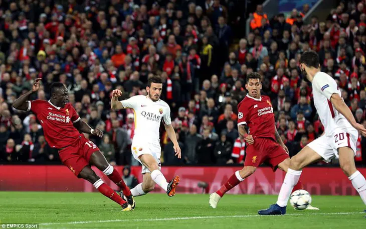 ẢNH: Nhìn lại trận thắng 5-2 của Liverpool trước AS Roma - Ảnh 10. ẢNH: Nhìn lại trận thắng 5-2 của Liverpool trước AS Roma - Ảnh 10.