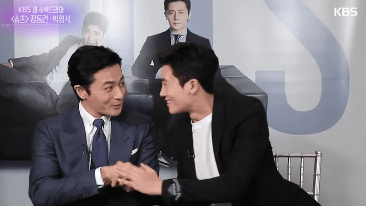Với Suits, Jang Dong Gun và Park Hyung Sik sẽ là cặp đôi đẹp nhất màn ảnh Hàn năm nay? - Ảnh 1. Với Suits, Jang Dong Gun và Park Hyung Sik sẽ là cặp đôi đẹp nhất màn ảnh Hàn năm nay? - Ảnh 1.