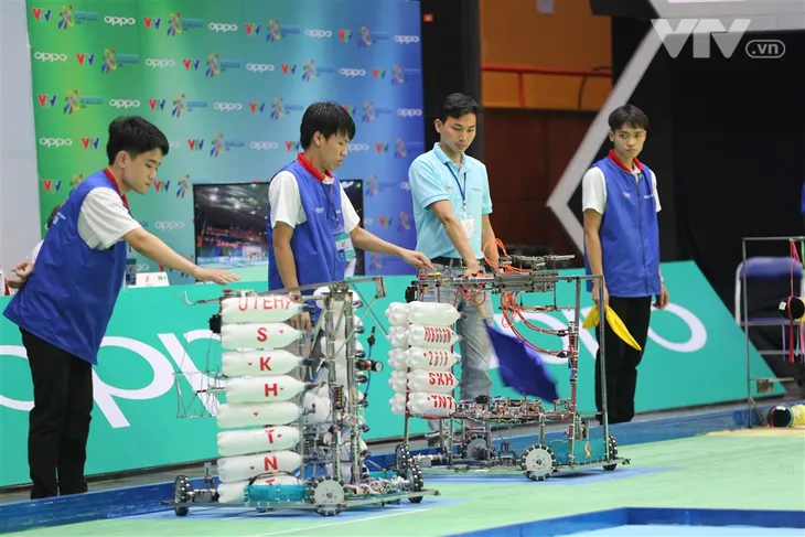 Những đội tuyển không ai muốn đối đầu tại Robocon Việt Nam 2018 - Ảnh 39. Những đội tuyển không ai muốn đối đầu tại Robocon Việt Nam 2018 - Ảnh 39.