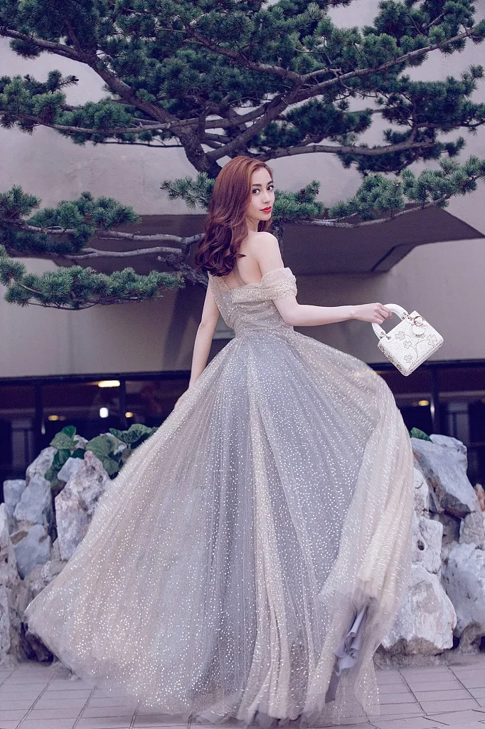Ngạc nhiên chưa, đây là công việc Angelababy đã làm trước khi nổi tiếng - Ảnh 4. Ngạc nhiên chưa, đây là công việc Angelababy đã làm trước khi nổi tiếng - Ảnh 4.