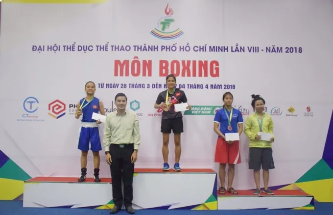 Sau chấn thương, nữ võ sĩ muay Nguyễn Thị Thanh Trúc giành HCV boxing - Ảnh 1.