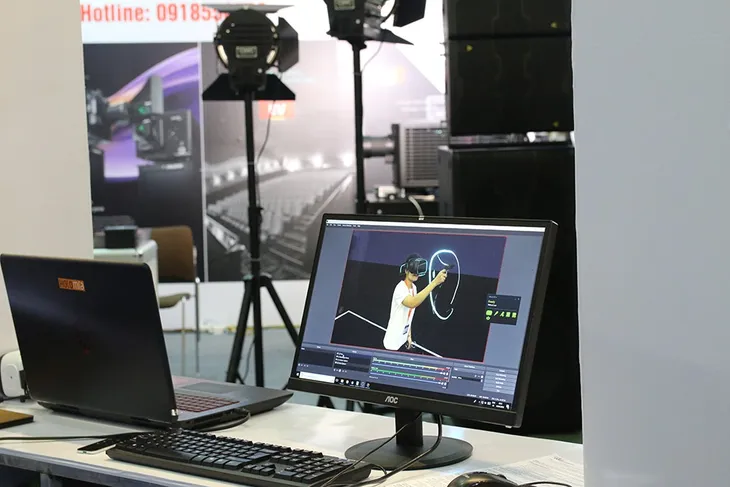 Hàng trăm tín đồ công nghệ hào hứng trải nghiệm tại VIBA SHOW 2018 - Ảnh 4. Hàng trăm tín đồ công nghệ hào hứng trải nghiệm tại VIBA SHOW 2018 - Ảnh 4.