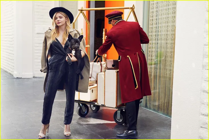 Trở lại với cậu cả nhà Beckham, Chloe Moretz ngày càng xinh đẹp - Ảnh 8. Trở lại với cậu cả nhà Beckham, Chloe Moretz ngày càng xinh đẹp - Ảnh 8.