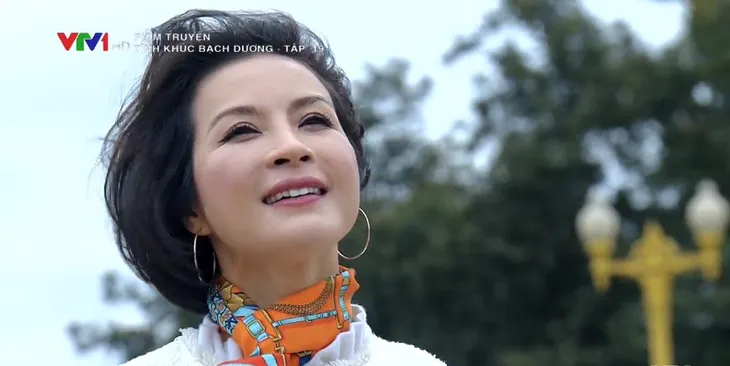 Tình khúc Bạch Dương - Tập 19: Thiên thời địa lợi, Quyên sang Nga gặp Hùng đúng lúc Vân đi vắng dài ngày - Ảnh 16. Tình khúc Bạch Dương - Tập 19: Thiên thời địa lợi, Quyên sang Nga gặp Hùng đúng lúc Vân đi vắng dài ngày - Ảnh 16.